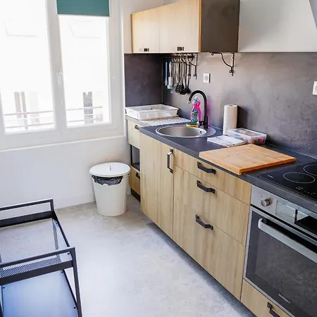 Kailhenn: Joli T3 Cosy, Bien Equipe, Proche Tram Apartment