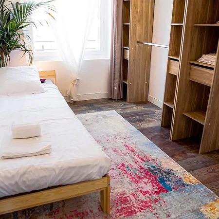 Apartment Kailhenn: Joli T3 Cosy, Bien Equipe, Proche Tram *